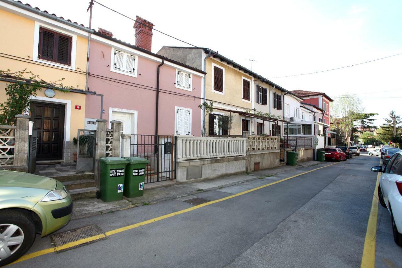 Apartment Svobode Izola Luaran gambar