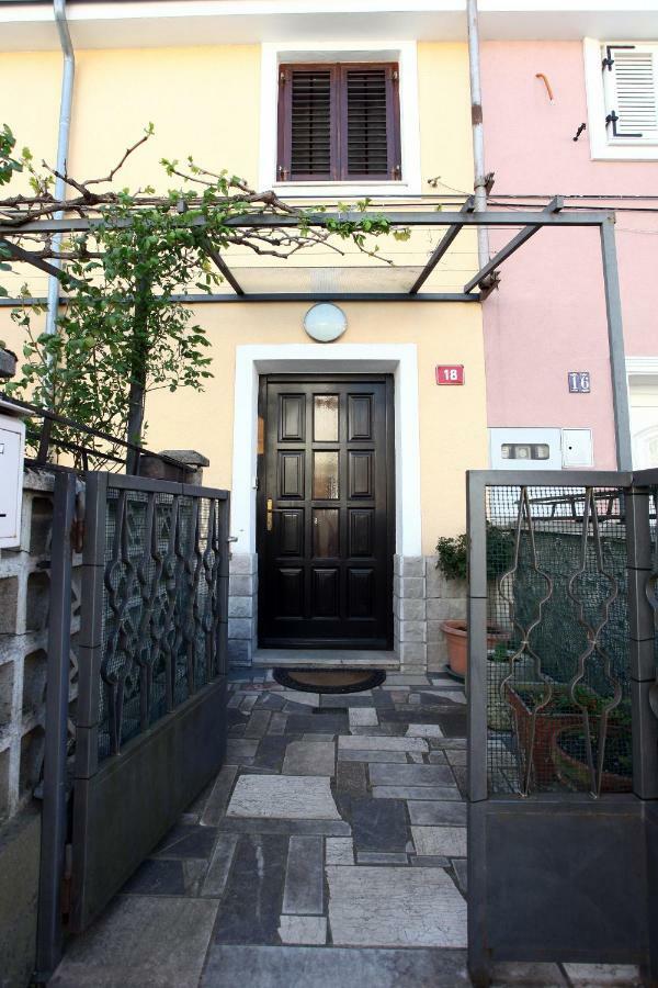 Apartment Svobode Izola Luaran gambar